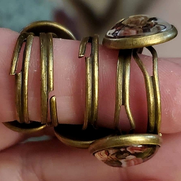 Choice of 5 pink 🌹 cabachon rings 12mm. - Picture 4 of 4